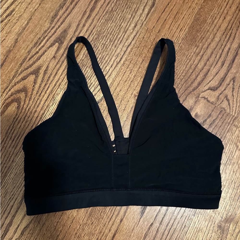 Black sports bra